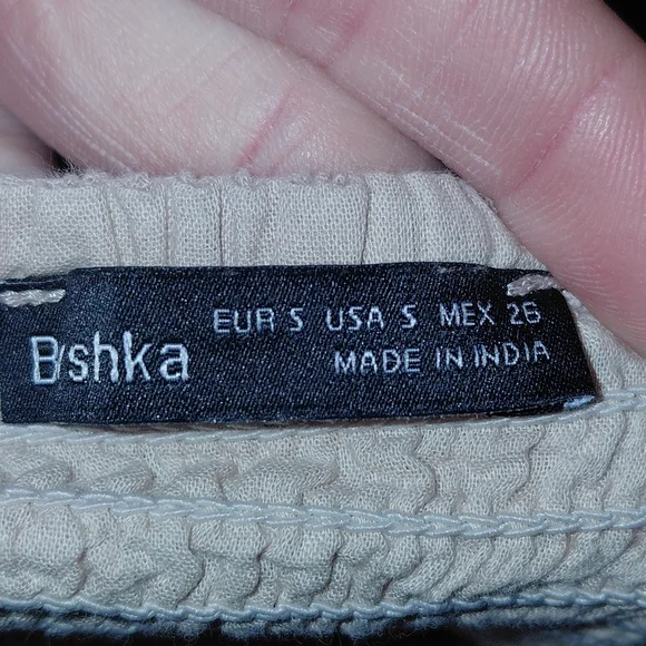 Bershka Size S Cream Tiered Ruffle Dress Eyelet Smocked Puff Sleeve - Picture 13 of 15